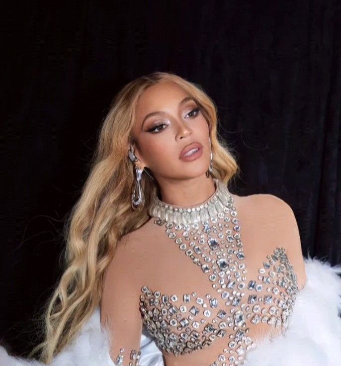 beyonce serving face